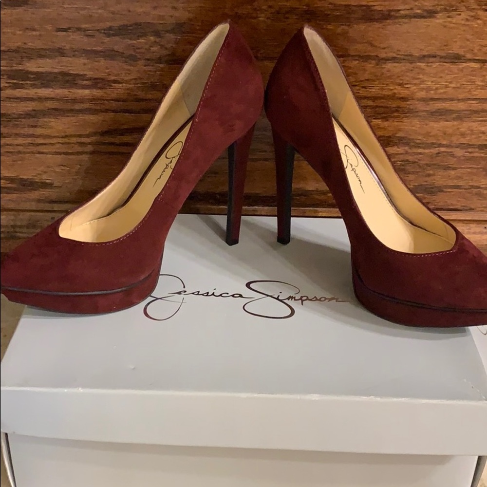 Sexy suede pumps
